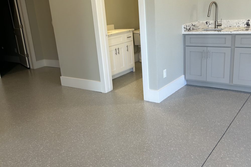 Top 7 Reasons To Apply Polyurea Coating For Garage Floor
